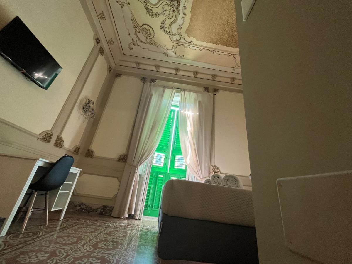 Epoque Bed And Breakfast 메시나 외부 사진