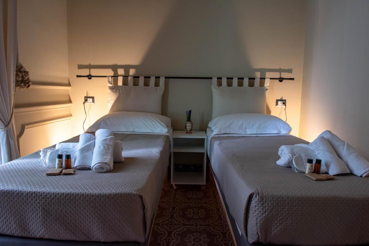 Epoque Bed And Breakfast 메시나 외부 사진